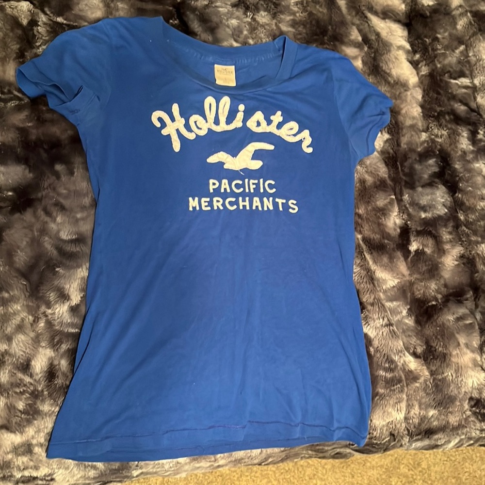 Womens t shirt size small